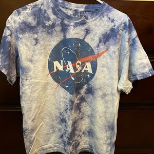 Graphic tee